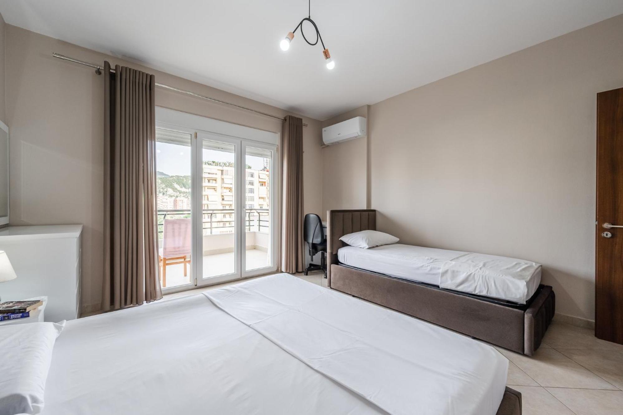 City Center Apartments By Kondo Stays Vlorë Exterior foto