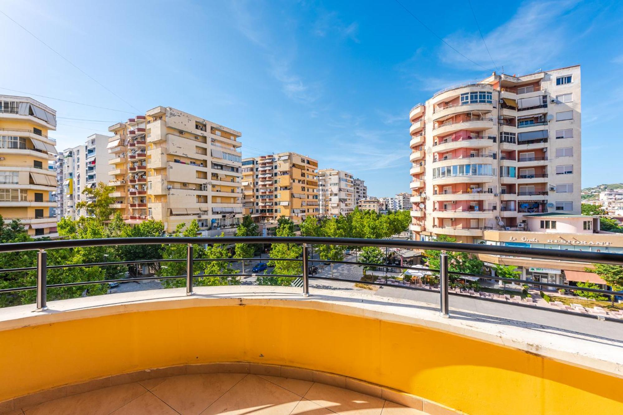 City Center Apartments By Kondo Stays Vlorë Exterior foto
